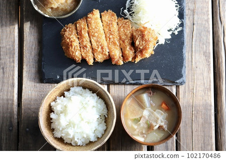Crispy fried pork cutlet set meal with pork miso soup 102170486