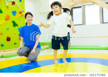 兒童體育課 102171466