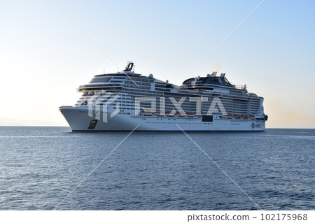A super-large cruise ship departing from and arriving in Japan A super-large cruise ship departing from and arriving in Japan 102175968