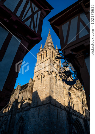 Cathedral Saint-Pierre In The Medieval City Vannes At Morbihan Atlantic Coast In Brittany, France 102176633