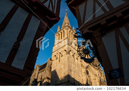 Cathedral Saint-Pierre In The Medieval City Vannes At Morbihan Atlantic Coast In Brittany, France 102176634