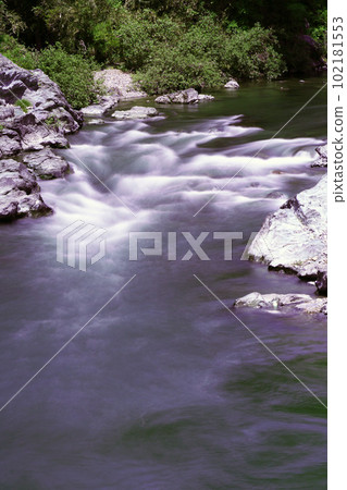 Clear current of Yoshinogawa 102181553