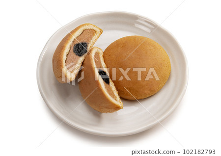 Okinawan Japanese sweets, kunpen 102182793