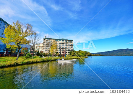 A superb view of Lake Akan and the hot spring town A superb view of Lake Akan and the hot spring town 102184453