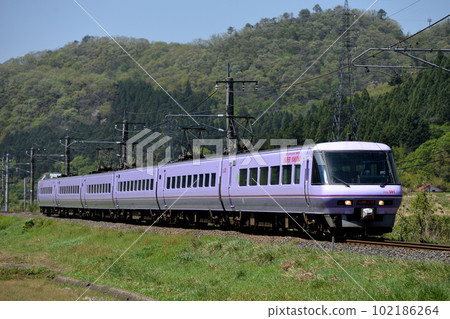 6輛超級八雲色381系列L特快八雲車在白備線上行駛 6輛超級八雲色381系列L特快八雲車在白備線上行駛 102186264