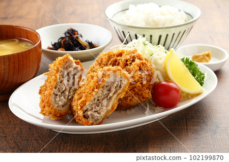 Mince cutlet set meal at the dining table 102199870