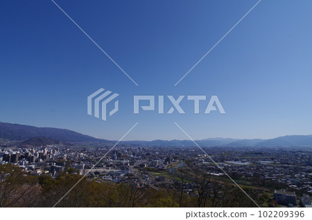 Shinshu, Matsumoto City, Nagano Prefecture, Shiroyama Park from the Shiroyama Park observatory, south of Matsumoto City, super wide-angle shot Shinshu, Matsumoto City, Nagano Prefecture, Shiroyama Park from the Shiroyama Park observatory, south of Matsumoto City, super wide-angle shot 102209396