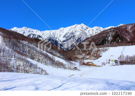 從鹿島槍滑雪場出發的北阿爾卑斯雪域北阿爾卑斯 從鹿島槍滑雪場出發的北阿爾卑斯雪域北阿爾卑斯 102217190