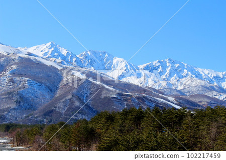 三月從白馬村出發的北阿爾卑斯 美麗的北阿爾卑斯 白雪皚皚的北阿爾卑斯 102217459
