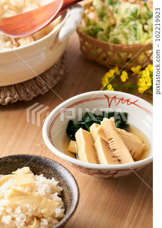 春菜、筍飯、燉嫩竹、野菜天婦羅 春菜、筍飯、燉嫩竹、野菜天婦羅 102219923
