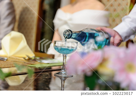 敬酒酒會現場 102223017