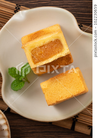 Pineapple Cake Dessert Pineapple Pastry Mid-Autumn Festival pineapple cake pastry パイナップルケーキ Pineapple Cake Dessert Pineapple Pastry Mid-Autumn Festival pineapple cake pastry パイナップルケーキ 102230659