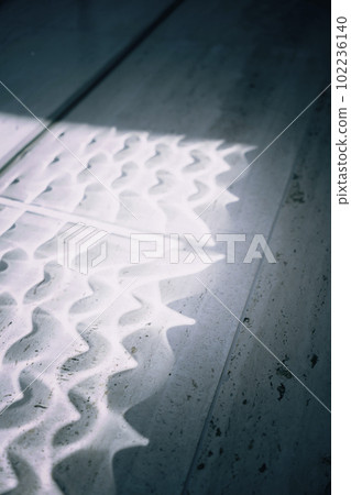 漣漪光紋和陰影 102236140