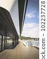 海面上的陽台甲板 102237728