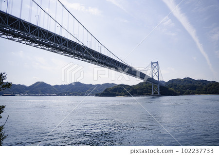 海上的大吊橋 102237733