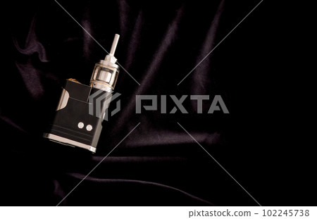 Advanced personal vaporizer or e-cigarette Vintage style, side by side style Advanced personal vaporizer or e-cigarette Vintage style, side by side style 102245738