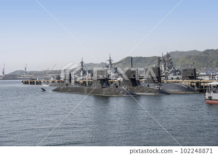 從吳市公園“烏小島胡同”看到的港口風景 從吳市公園“烏小島胡同”看到的港口風景 102248871