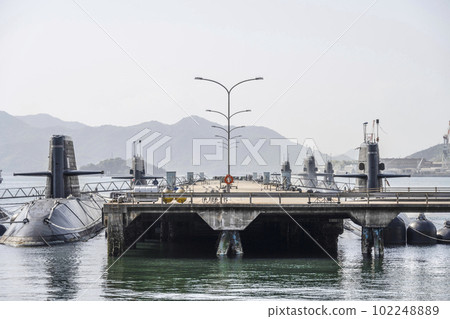 Port scenery seen from Kure City Park "Alley Karasukojima" 102248889
