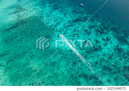 tropical island view in summer, seaside vacation in summer 102249075