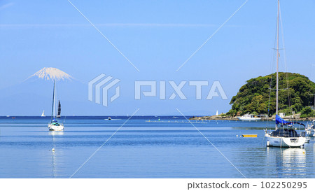 從三浦半島看到的富士山 從三浦半島看到的富士山 102250295