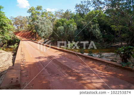 澳大利亞最北端開普角半島上的公路橋 102253874