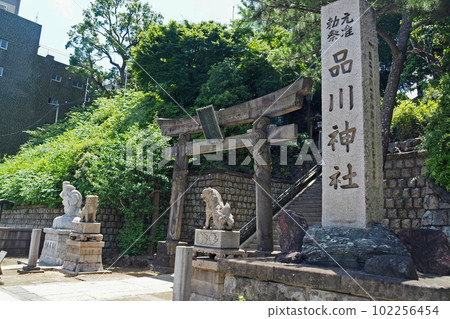 Main entrance of Shinagawa Shrine [Shinagawa Ward, Tokyo] 102256454