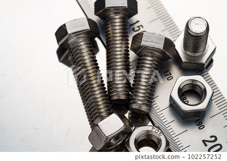螺栓和螺母 102257252