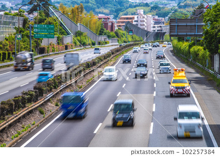 日本橫濱市景 東名高速車流=5月3日(週三)GW首日5連休 日本橫濱市景 東名高速車流=5月3日(週三)GW首日5連休 102257384