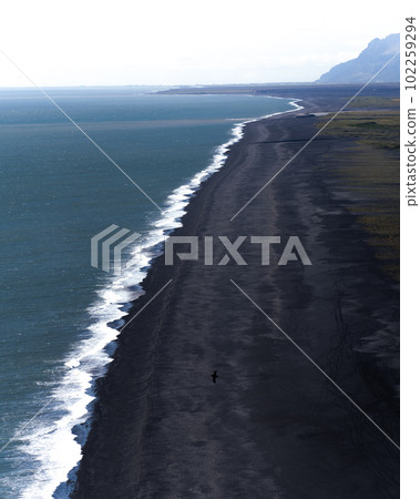 The Endless Black Beach along Iceland's southern coastline. High quality photo The Endless Black Beach along Iceland's southern coastline. High quality photo 102259294