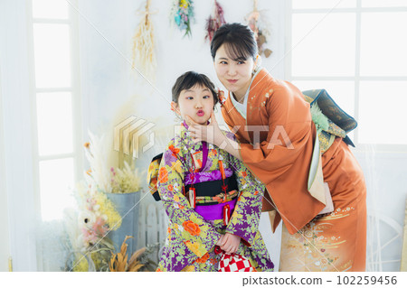 Parent and child kimono photo studio Shichigosan Parent and child kimono photo studio Shichigosan 102259456