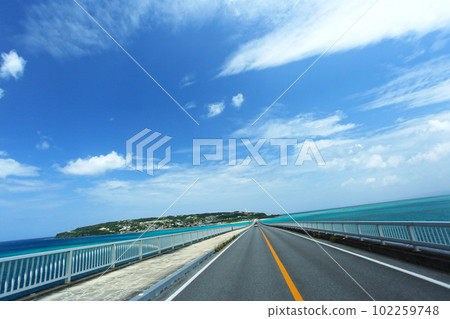 Driving to Okinawa Kuriyoshijima Driving to Okinawa Kuriyoshijima 102259748
