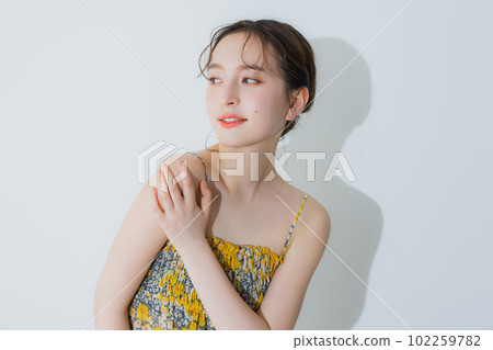 夏季護膚 102259782