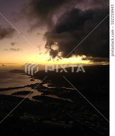 sea, sky, sunset 102259943