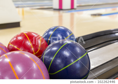 Bowling alley 102262446