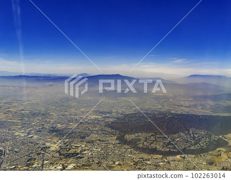 Aerial view of the Guadalajara area cityscape 102263014