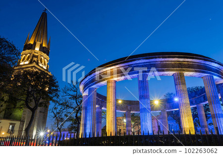 The beautiful and historical Rotonda de los Jaliscienses Ilustres 102263062