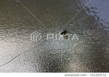 窗口玻璃背景穿孔玻璃圖像窗口磨砂玻璃 窗口玻璃背景穿孔玻璃圖像窗口磨砂玻璃 102264732