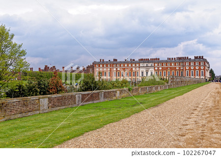 The Formal Gardens of Hampton Court Palace The Formal Gardens of Hampton Court Palace 102267047