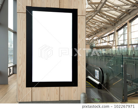 安裝在車站的數字標牌 102267971