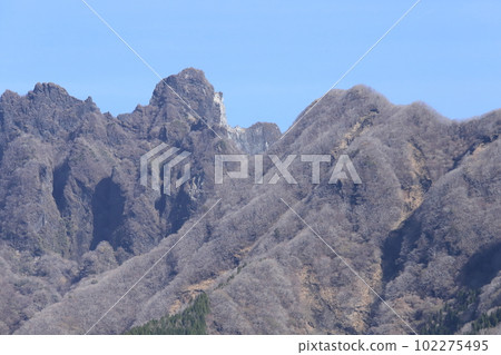 春天的阿根小岳 102275495