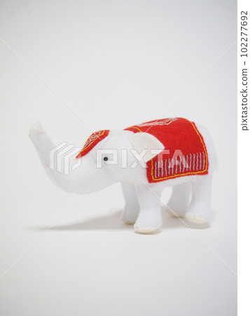 Felt work white elephant Felt work white elephant 102277692