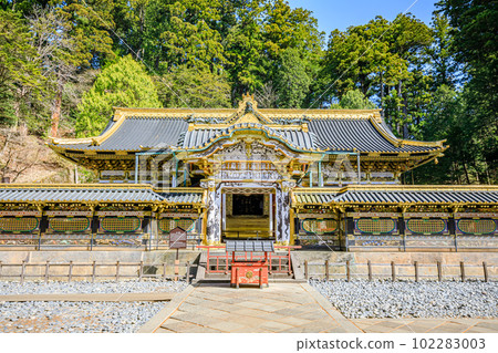 栃木縣日光市春天日光東照宮唐門 102283003