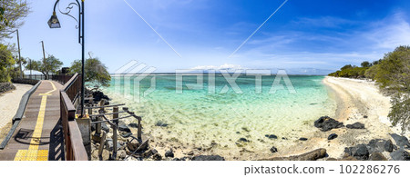 Beach view of Gili Trawangan beach in Lombok, Indonesia 102286276
