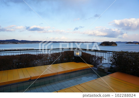 Footbath and Matsushima scenery 102288024