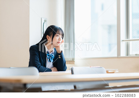 School girls studying in a cram school 102288083