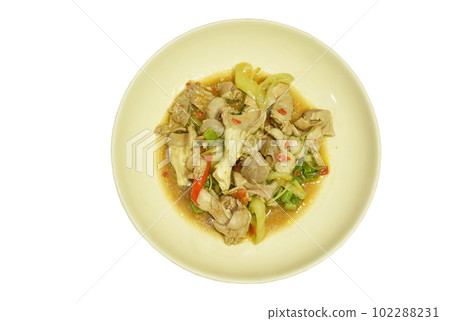 spicy stir-fried chicken gizzard couple liver with yard long bean and chili on plate  102288231