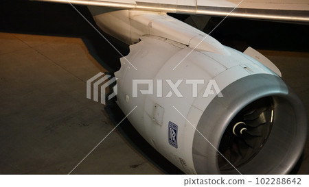 Airplane at night, aircraft, Haneda Airport 102288642