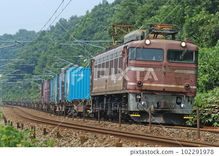 Hokuriku Main Line Tsubata-Kurikara JR Freight EF81-32 (Toyama) 102291978