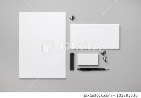 Blank stationery set 102293536