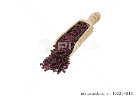 Dried beetroot slices in wooden scoop isolated on white background.  in wooden scoop isolated on white background. food ingredient. 102294818